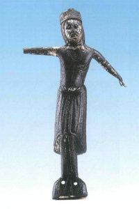 Limoges városában készült 13. századi kereszt a ladánybenei Árpád-kori templomból (Magyar Nemzeti Múzeum, Budapest)