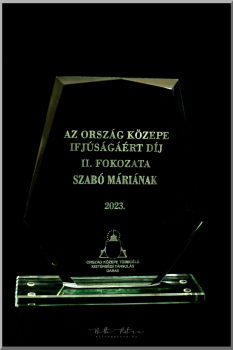 Ország Közepe Ifjúságáért Díj (fotó: Nitta Portré Fotóstúdió)