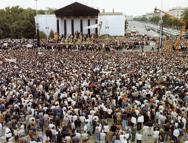 1989. június 16-a, Nagy Imre és mártírtársainak újratemetése