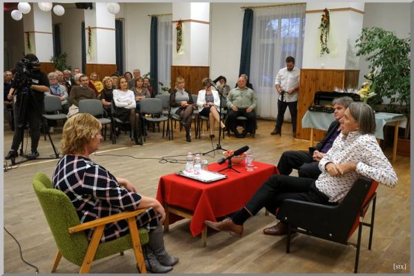 Gyõrfi András festõmûvész és grafikus kiállításának megnyitója