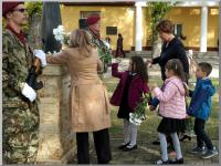 Click to view dsc05412_t1.jpg