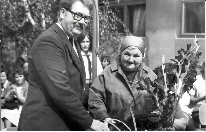Aranyoklevél ázadása Magi János igazgatóval