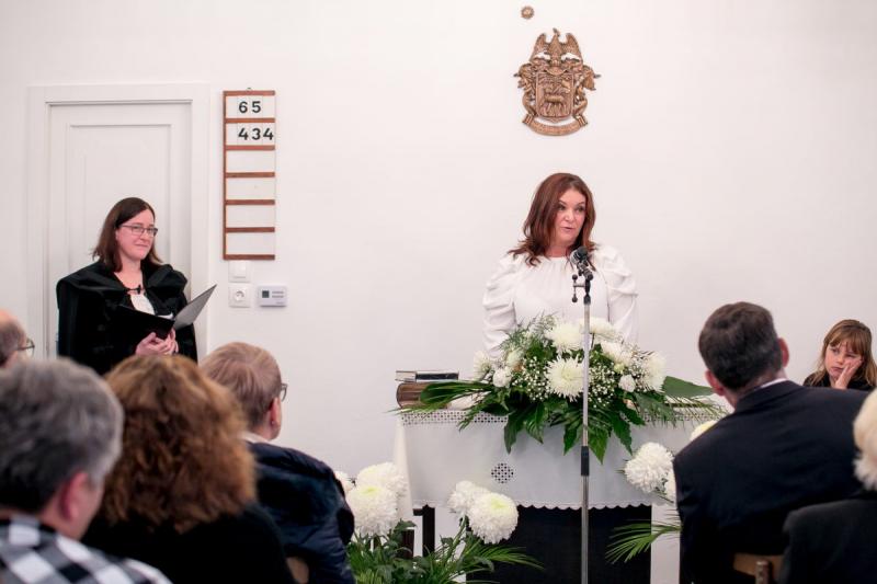 Nemzedéknyi idõ az imaházban